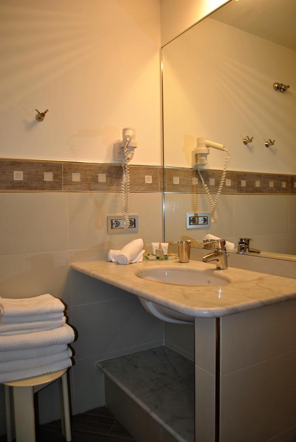לאיגואליה Hotel Residence Baiadelsole מראה חיצוני תמונה